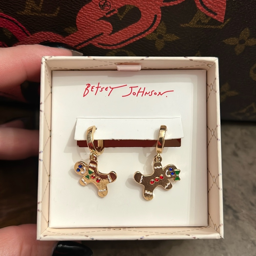 BETSEY JOHNSON Christmas Holiday Gingerbread Crystals Huggy Hoop Earrings NWT